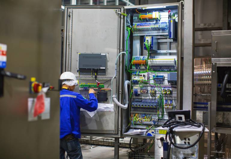 Commercial Electrical Services Dubai